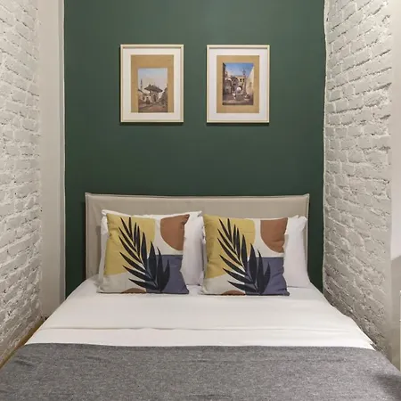 Vibrant Flat With Balcony In Sisli Стамбул