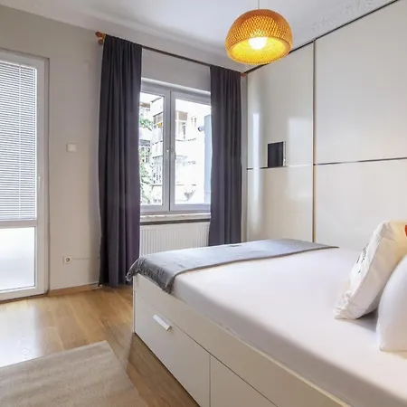 Διαμέρισμα Vibrant Flat With Balcony In Sisli Κωνσταντινούπολη